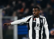 米兰真人-包含尤文图斯主场落败，前路岌岌可危的词条