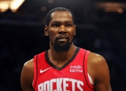 米兰体育app-篮网负于雄鹿，杜兰特受伤提前退场