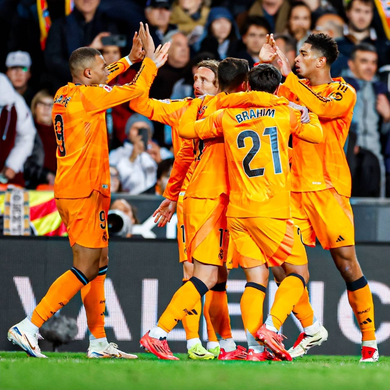 皇马客场逆转，升至联赛第三