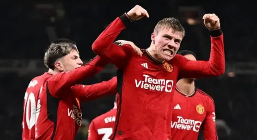 曼联反击成功,豪取比赛胜利 曼联反击成功,豪取比赛胜利