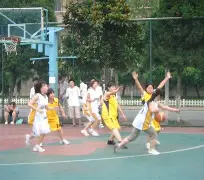 昨日全场目睹，两队短兵相接分胜负