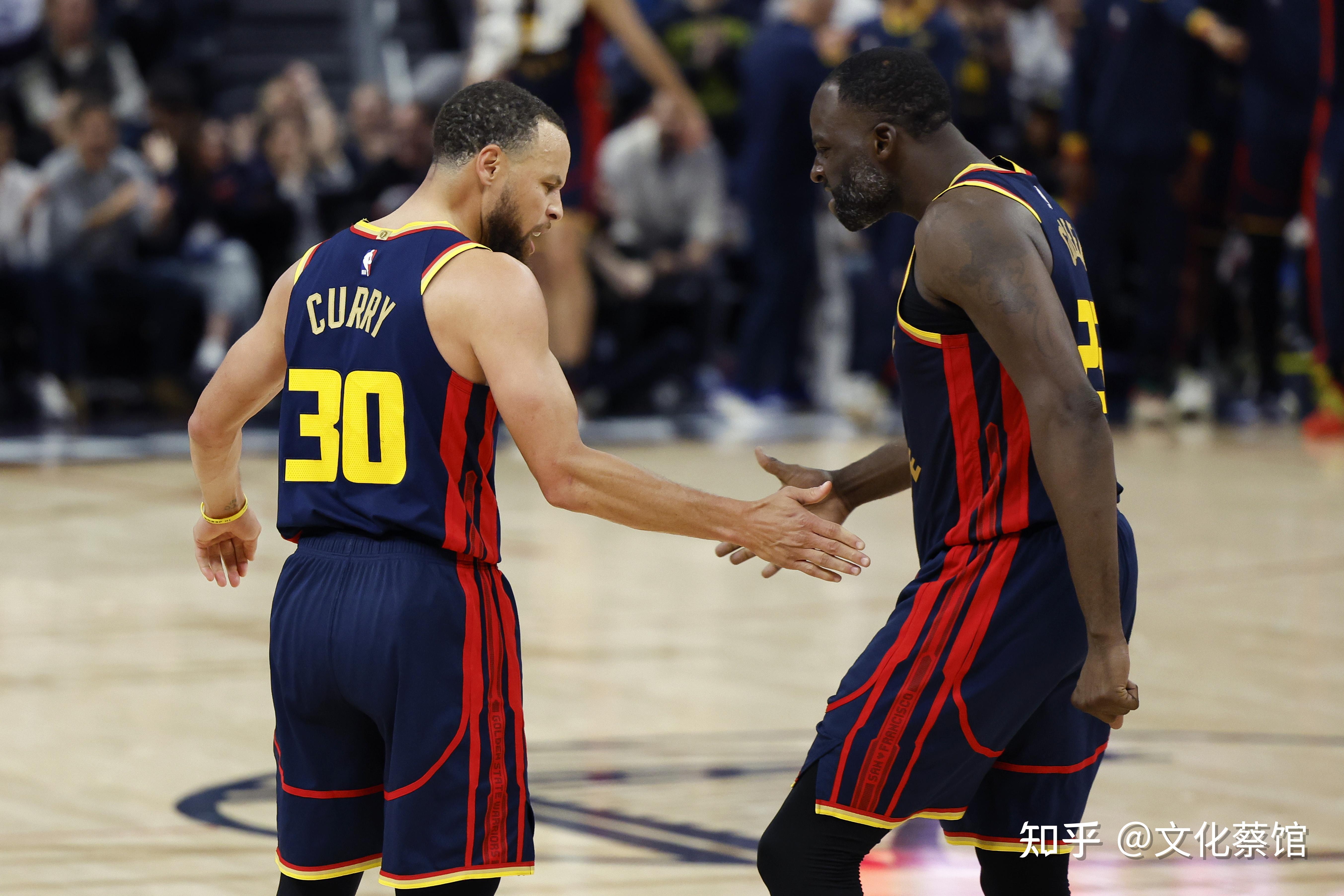 开拓者队团结合作，轻取比赛