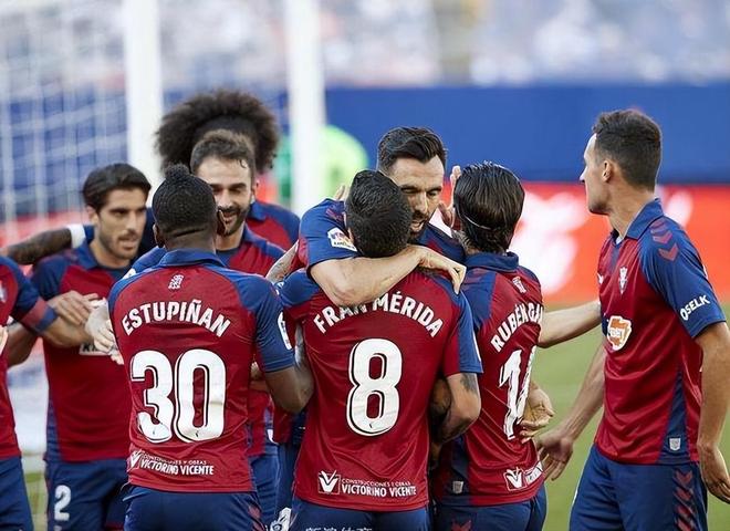 埃尔切在谷歌卡尔德隆体育场击败阿尔梅里亚的简单介绍 埃尔切在谷歌卡尔德隆体育场击败阿尔梅里亚的简单介绍