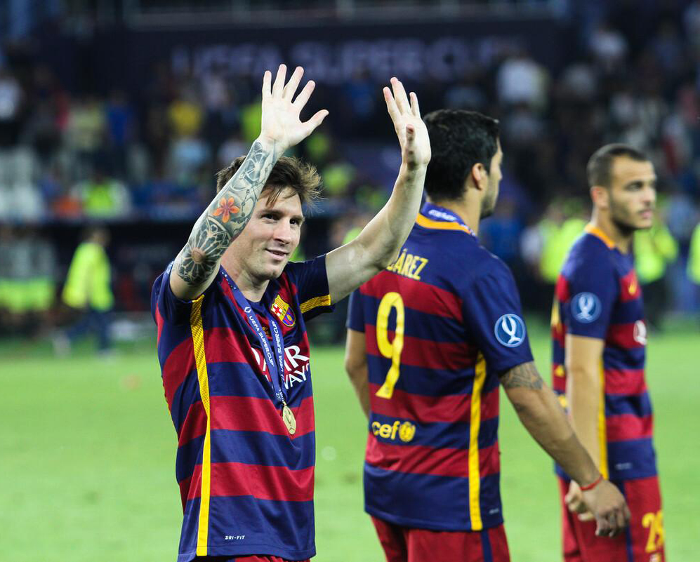 巴西男篮在南美联赛季后赛中夺冠众星捧杯 巴西男篮在南美联赛季后赛中夺冠众星捧杯