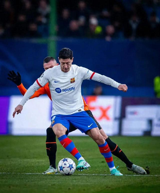 顿涅茨克矿工队员全力以赴争胜