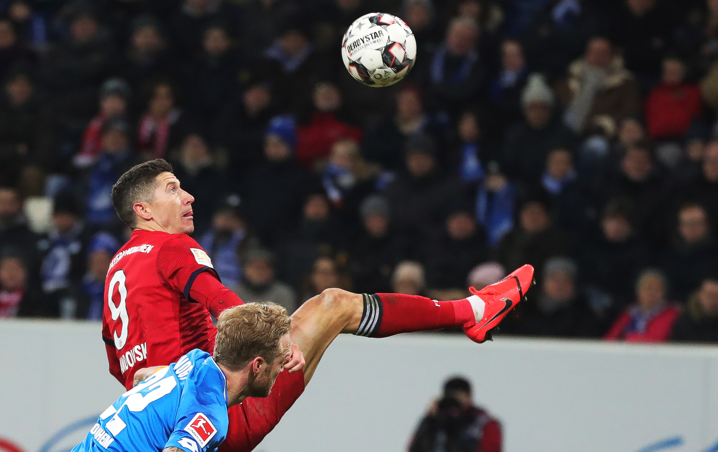 史浩克客场不敌拜仁，遭遇重创联赛困境