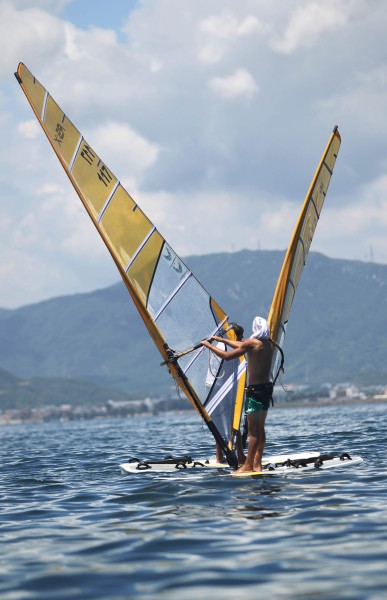 立陶宛运动员夺得帆船比赛头名