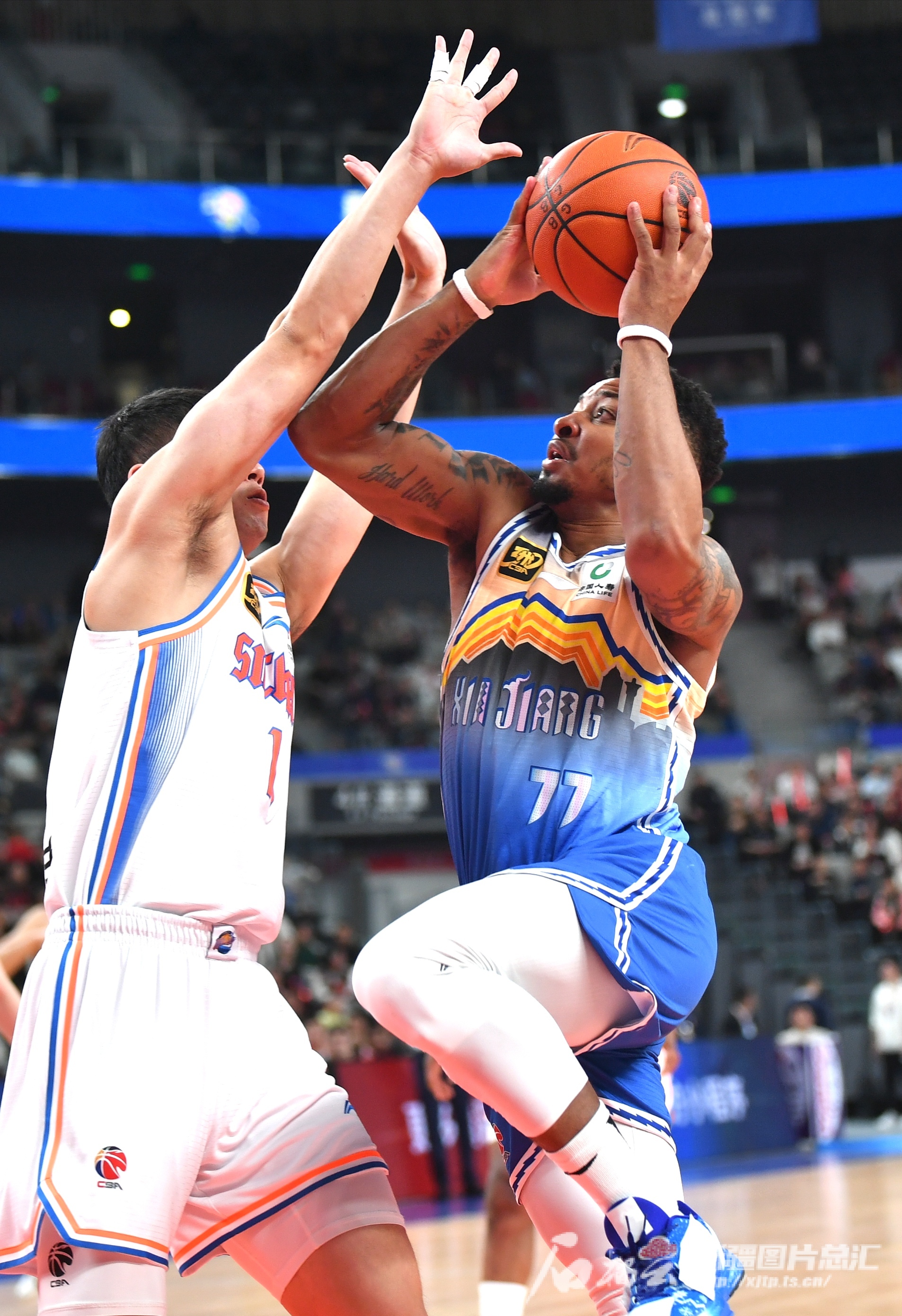 新疆男篮遭遇可惜失利,艰难复苏 新疆男篮遭遇可惜失利,艰难复苏