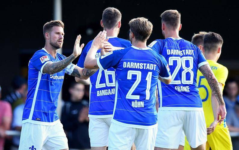 关于不来梅客场作战,凭借点球战胜不莱梅的信息 关于不来梅客场作战,凭借点球战胜不莱梅的信息