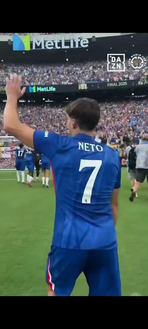 切尔西士气低迷，球迷呼唤球队重振雄风