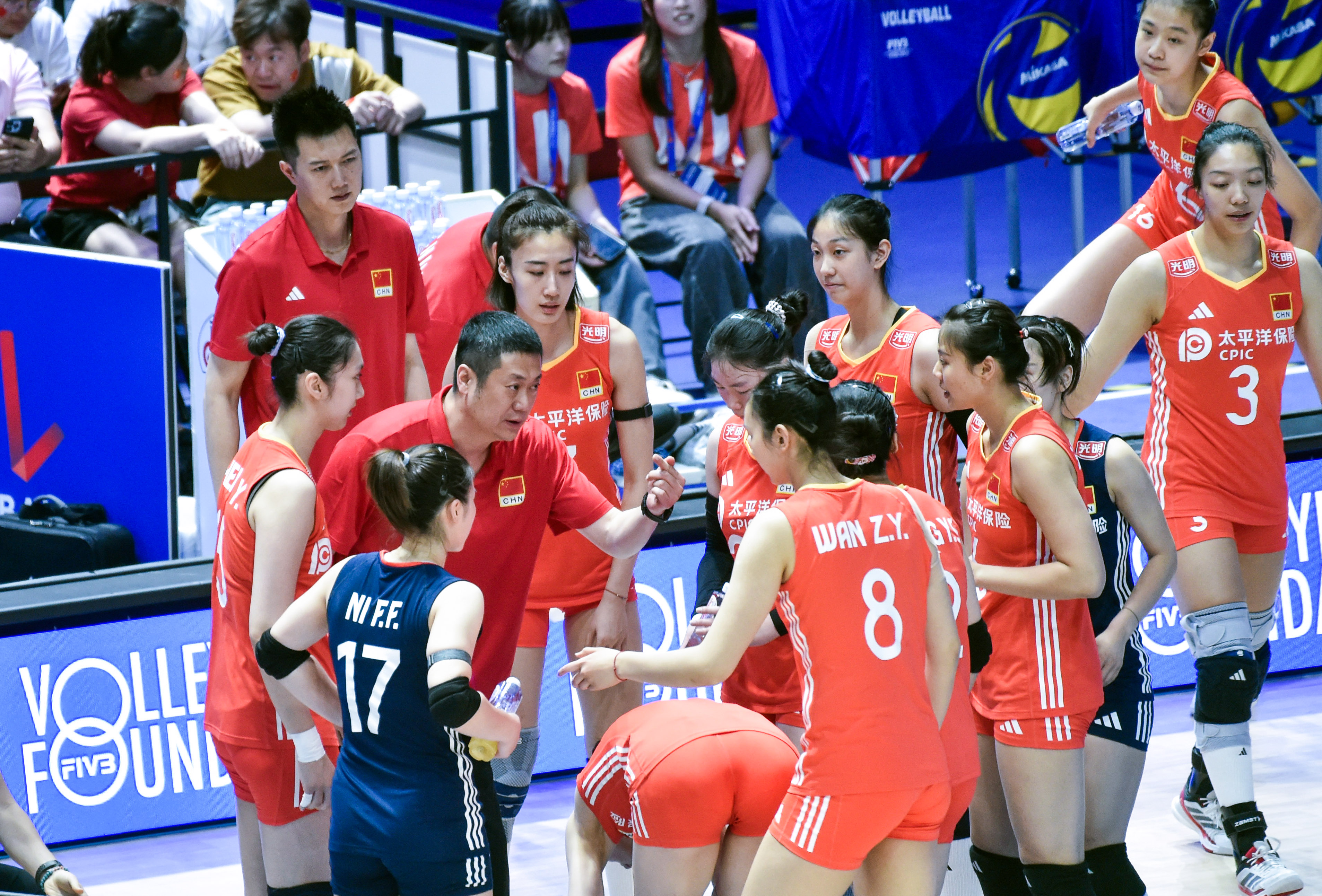 印尼亚运会女排小组赛中国0-3不敌日本