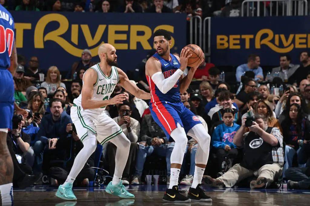 马刺力克活塞，取得连胜