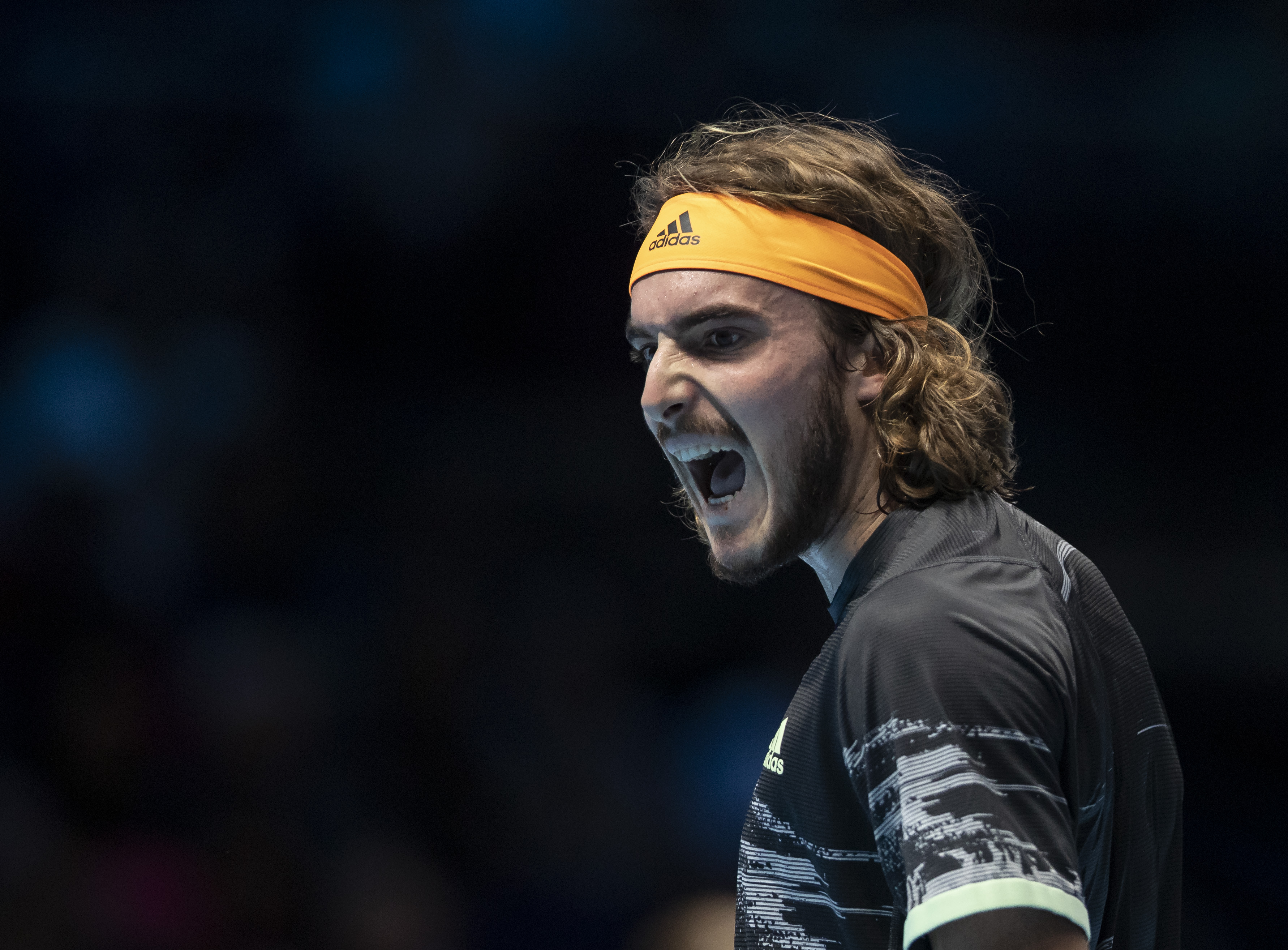 日本网球队绝地反击英国网球队，西西帕斯关键制胜的简单介绍