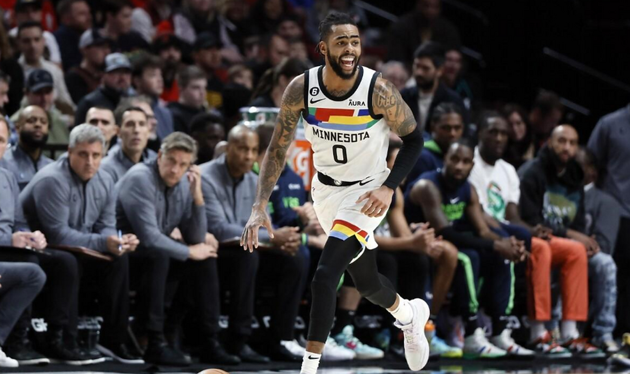 掘金客场取胜爵士，士气高涨