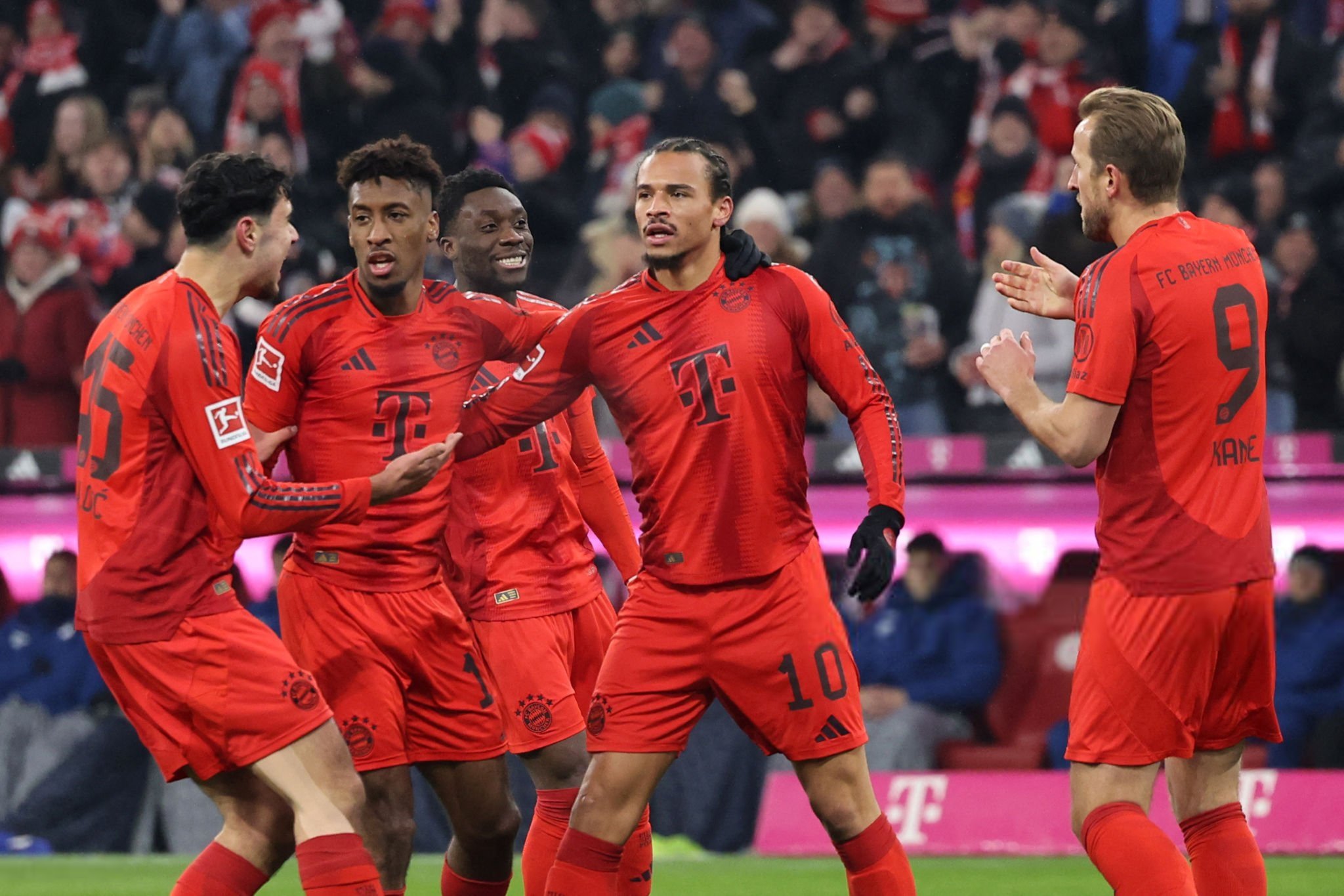 关于拜仁慕尼黑带伤出战，领队助球队连胜的信息